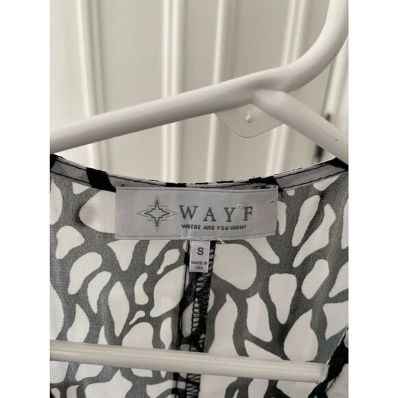 Wayf lightweight white with black animal print tank S - Picture 2 of 5